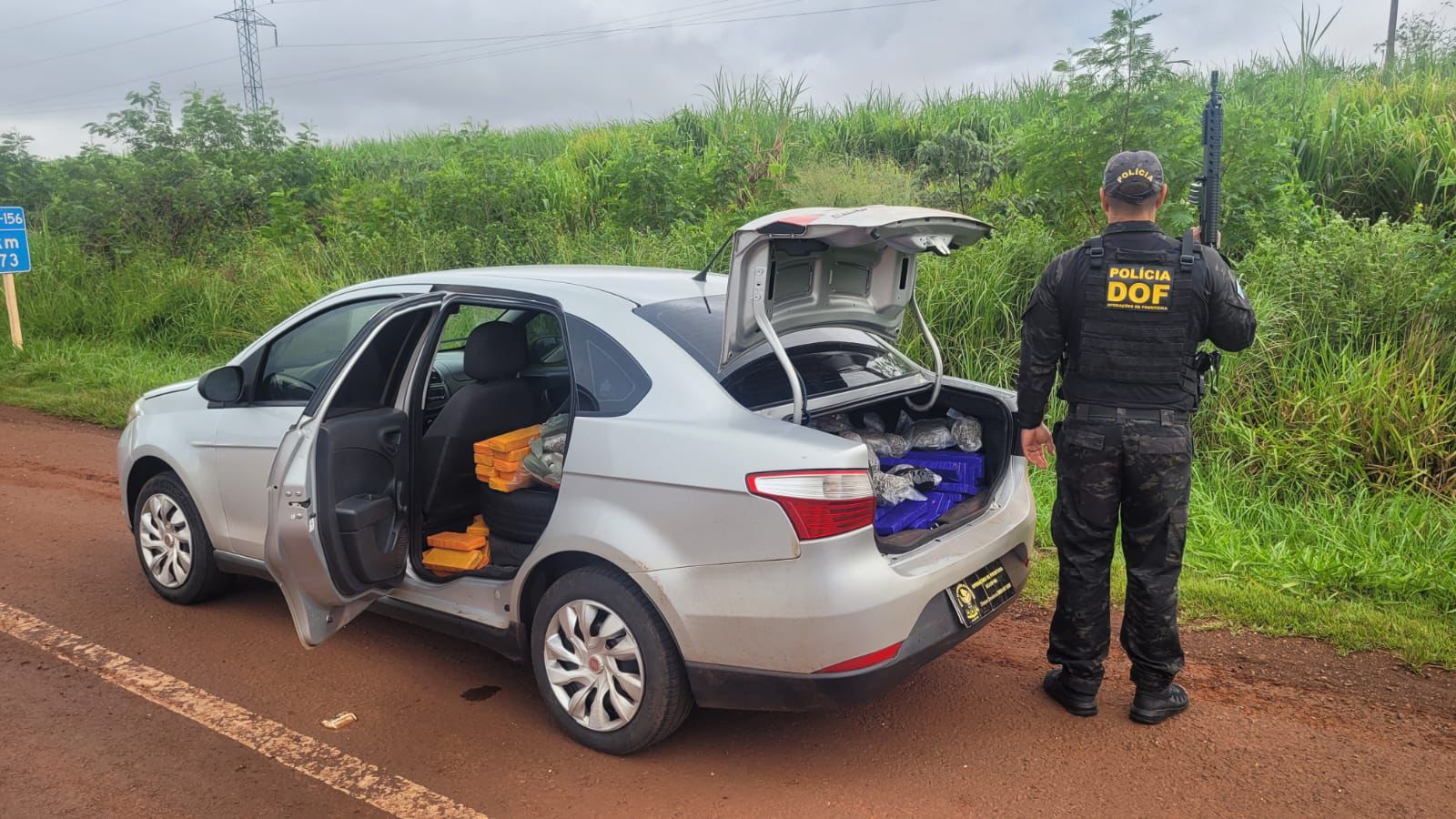 DOF prende mulher transportando mais de 300 quilos de drogas
